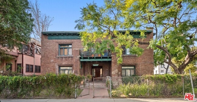 Building Photo - 2101 Bonsallo Ave Unit D