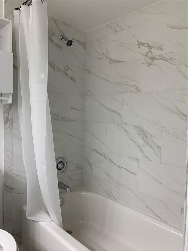 Photo - 250 Jacaranda Dr Unit 611