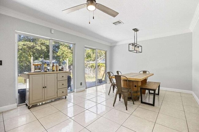 Photo - 1651 Suwanee Dr