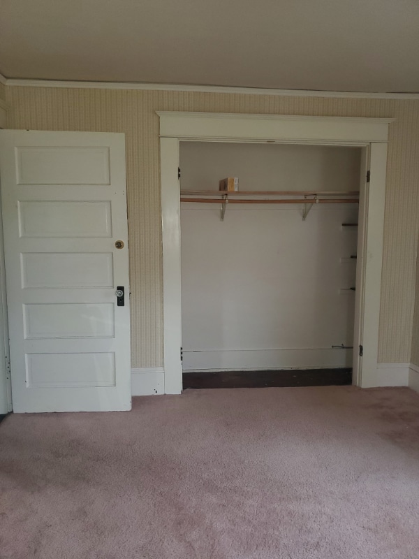 Photo - 555 N Broadway St