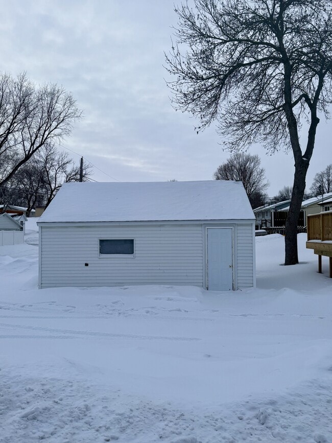 Photo - 401 W Douglas Ave