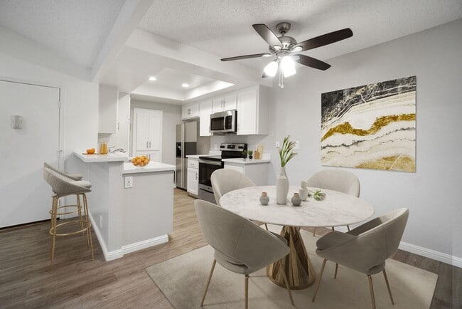 River Oaks Apartments