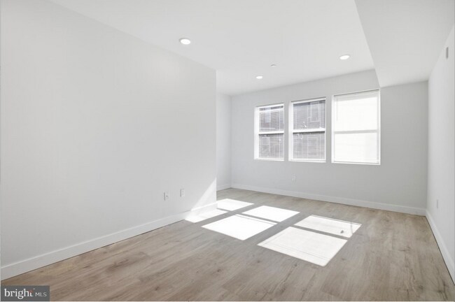 Photo - 2346 N 16th St Unit 2