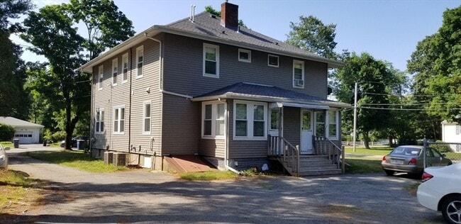 403 S Main St