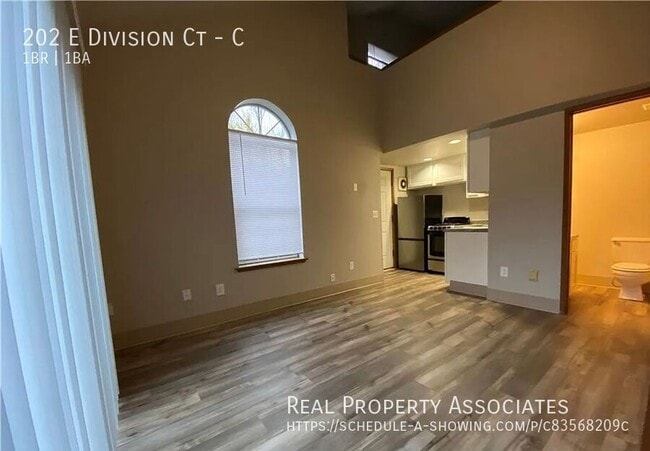 Photo - 202 E Division Ct Unit C