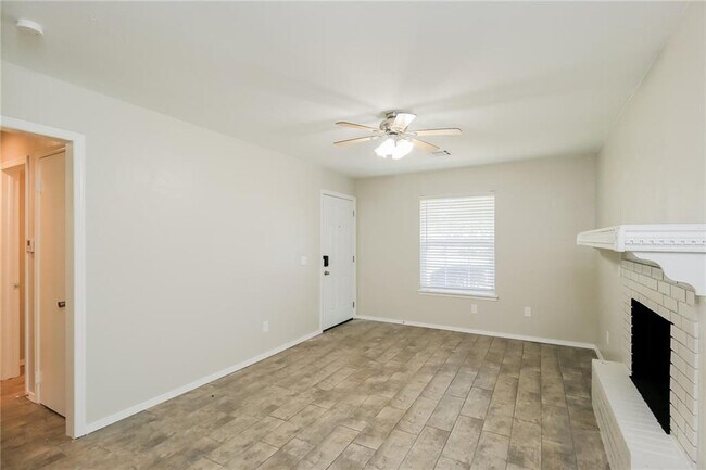 Photo - 1153 Elmhurst St