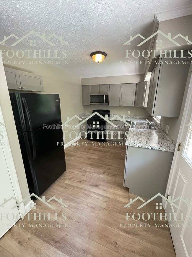 Photo - 411 Camellia Dr