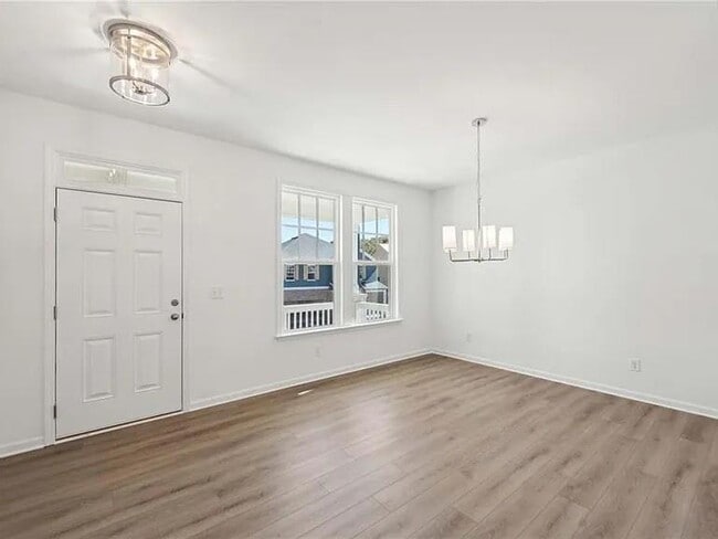 Photo - 350 Foxhill Dr