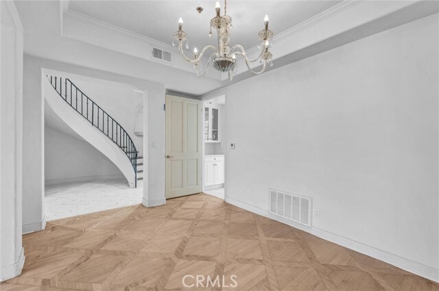 Photo - 309 N Almont Dr