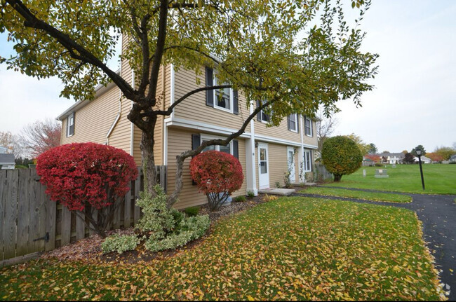 Building Photo - 20 Clearfield Dr Rental