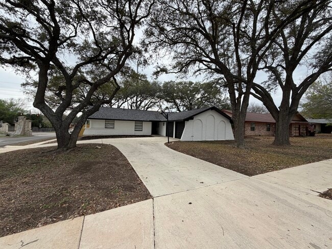 Building Photo - 6526 Forest Grove