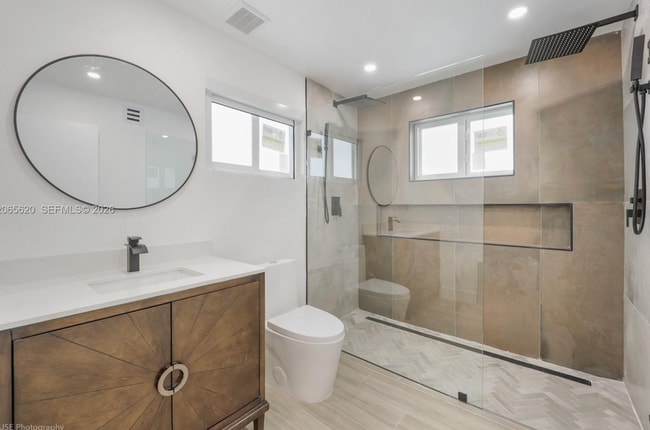 Photo - 1654 SW 18th Ave