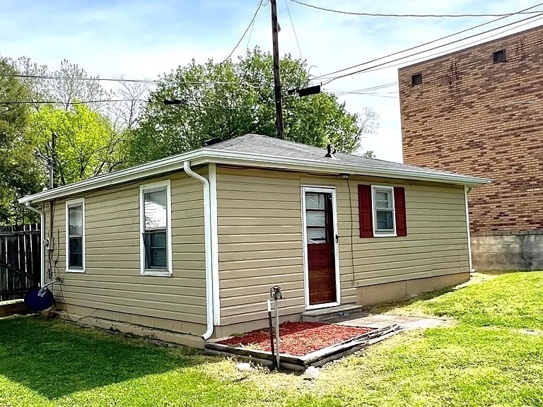 Photo - 1604 B E 9th St