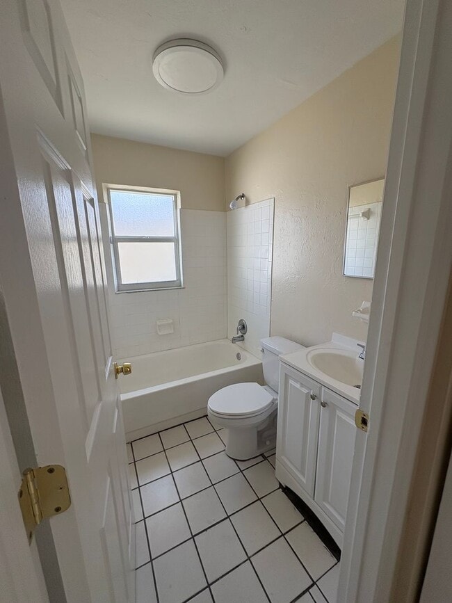 Photo - 3 Bedroom - Mango Ave