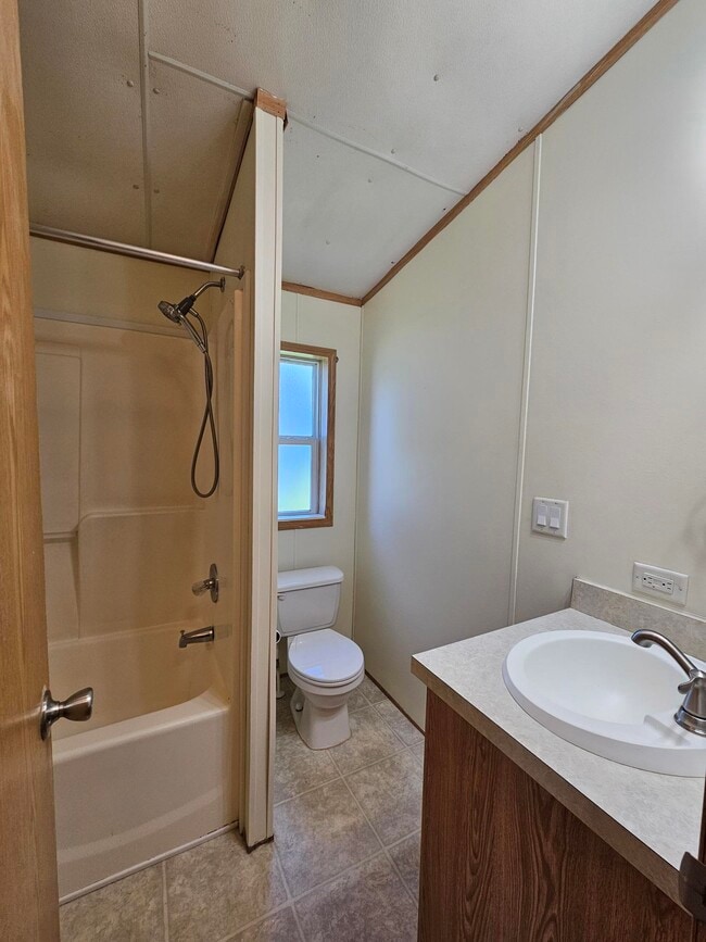 Photo - 27 Woodside Ln