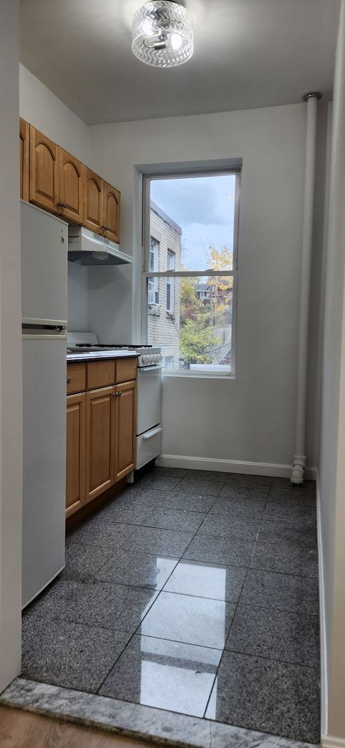 Photo - Great 1 Bed Close to The Green Line Available 1/1/26