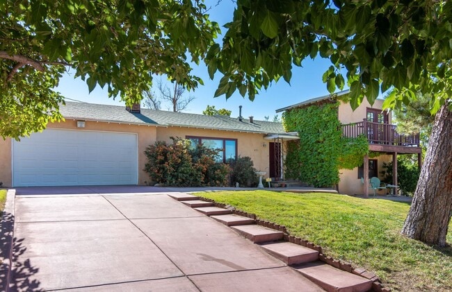 Photo - SPRUCE PARK CLASSIC 3/BD 2/BA 2/STORY 2/CG