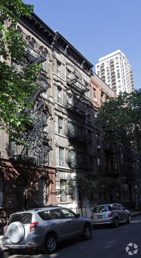 218 East 85th Street - 218 East 85th Street Apartments