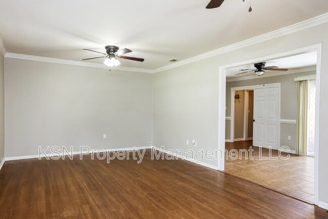 Photo - 503 W Tietgen St
