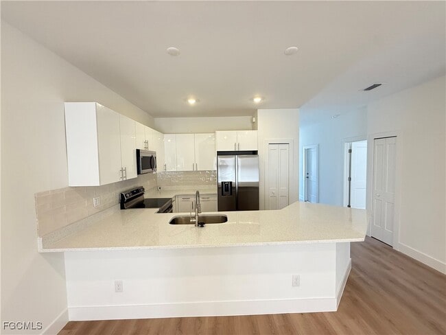 Photo - 4717-4719 28th St SW