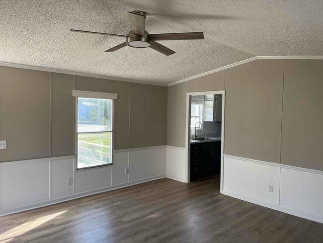 Photo - 170 Lee Rd 211