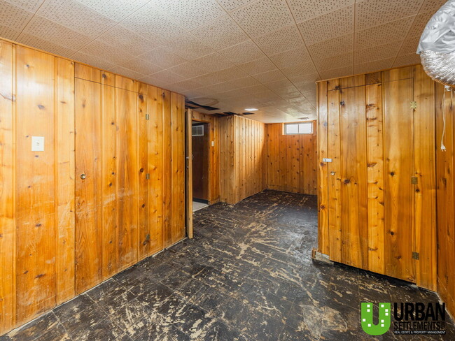 Photo - 520 W Barnes Rd