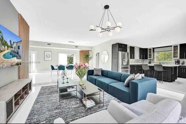 Building Photo - 3117 Hollywood Blvd Rental