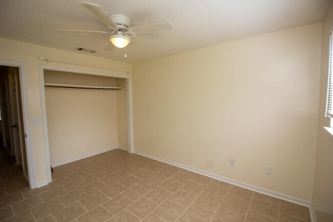 Photo - 7 University Pl