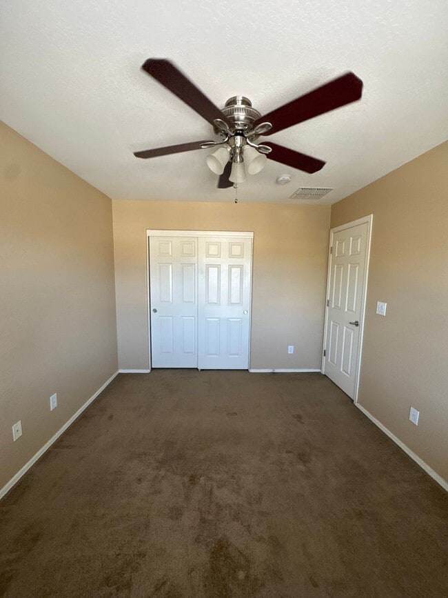 Photo - 5 bedroom home in the Anthem Parkside