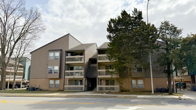 Photo - 809 W Springfield