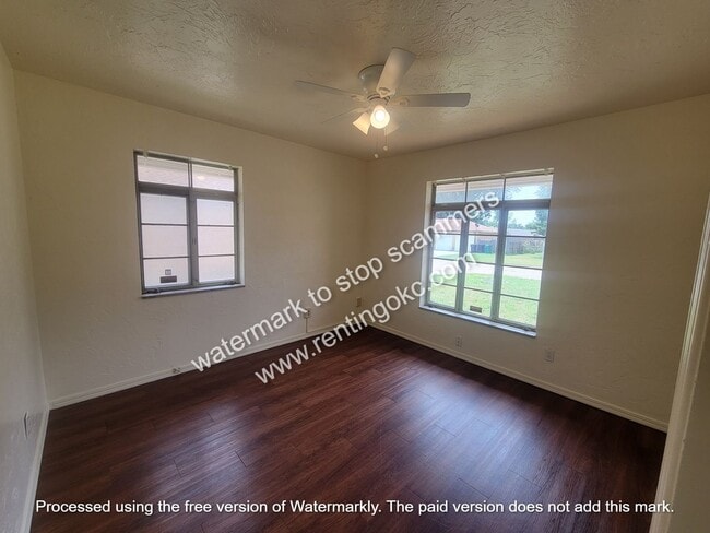 Photo - 3 OR 4 bed ready to go!