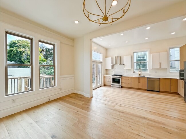 Photo - Top-Floor, Remodeled 5BR/2.5BA Victorian Flat, Pet Friendly, Steps from Alamo Square Unit 1415 Golden Gate Avenue