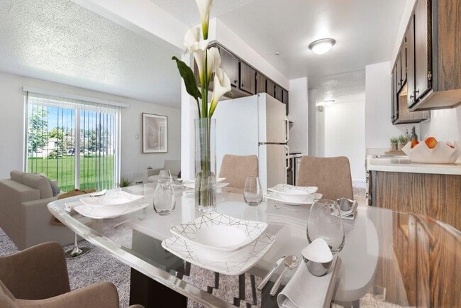 Crossroads Apartment and Townhomes