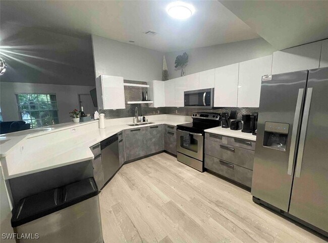 Photo - 6701 Canton St