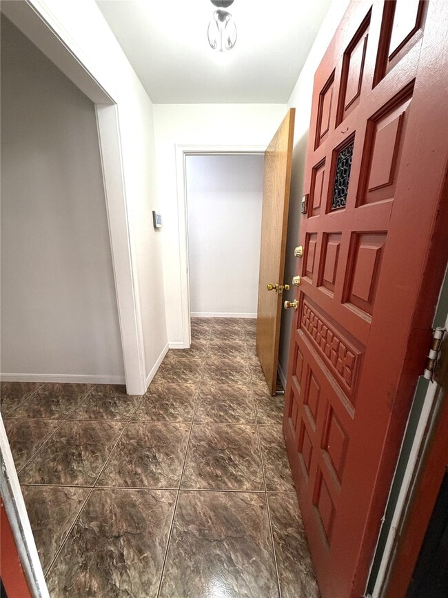 Photo - 10618 Wolbrook St