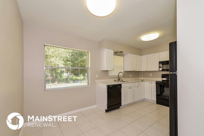 Photo - 2006 4th Ave W