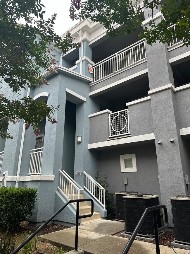 Photo - 2bd 2ba 2car attached tandem Garage