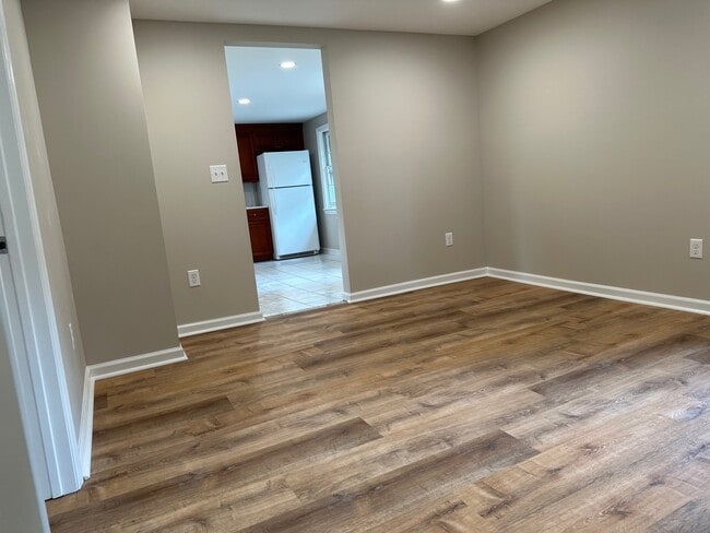 Living room - 35 Arlington Ave Unit 2