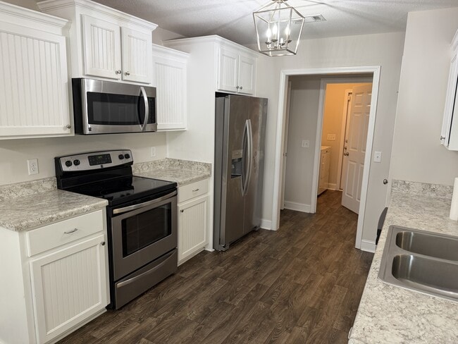 Photo - 217 Stillwater Dr