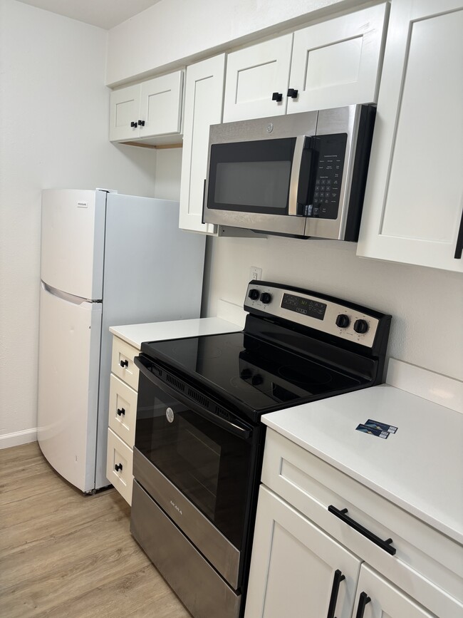 Photo - 404 Cornell Dr SE Unit A