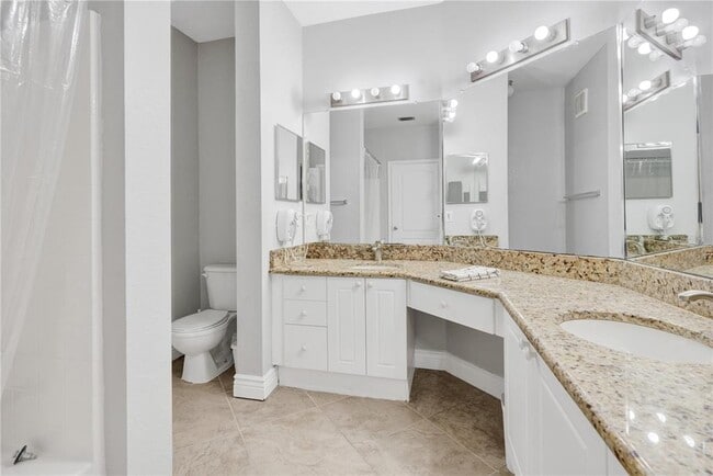 Photo - 2724 Via Murano Unit 638