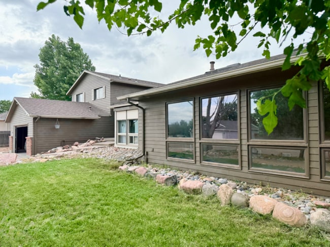 Building Photo - 301 W Mangrum Dr Rental