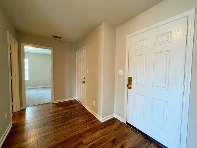 Photo - 3412 Castlecreek Dr SW