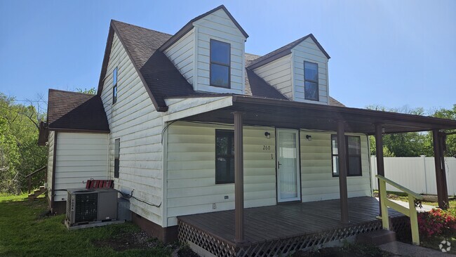 Building Photo - 260 Nova St Rental