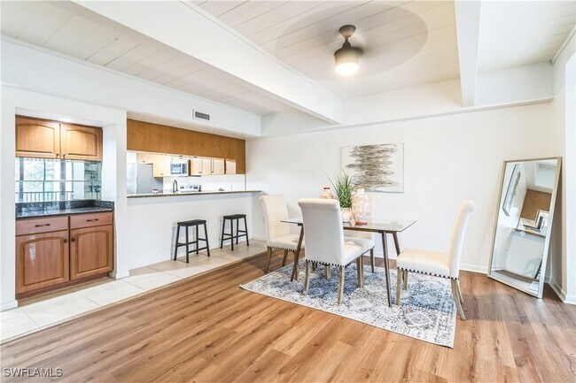 Building Photo - 16448 Timberlakes Dr Unit 202 Rental
