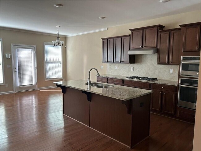 Photo - 840 Ivy Vine Way