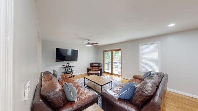 Photo - 9 Bates Ave Unidad ID1380182P