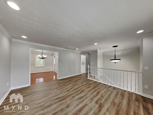 Photo - 1434 Oak Forest Way SE