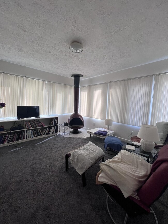 Photo - 124 Rexford St