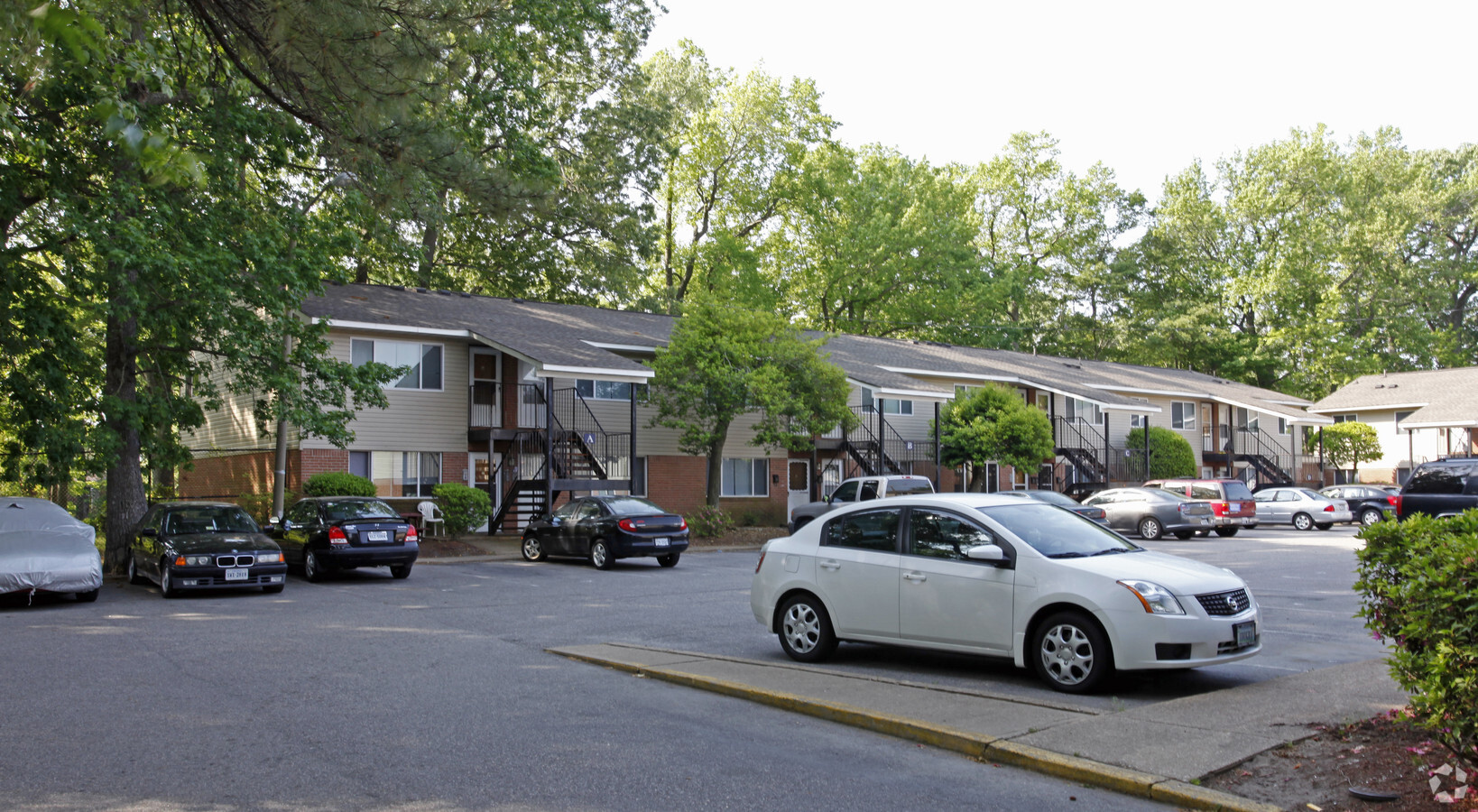 Cedarbird Point Apartments - Cedarbird Point Apartments